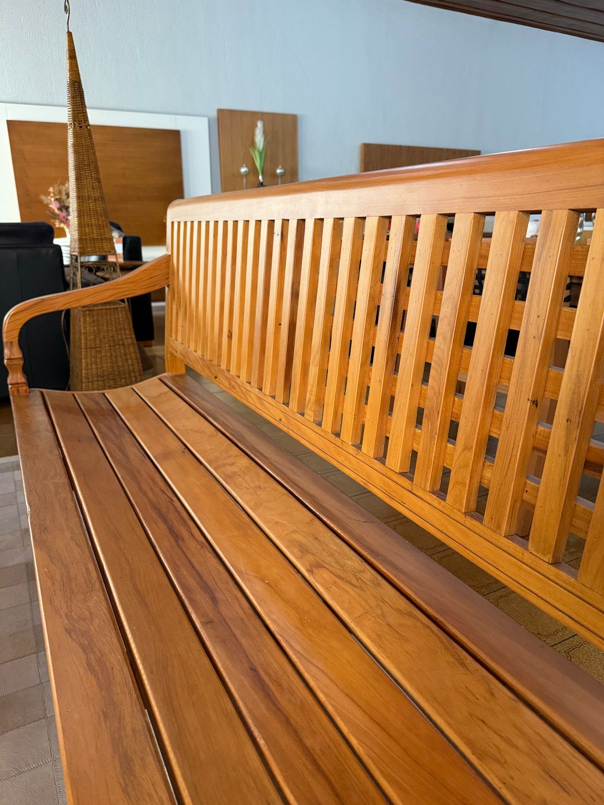 Banco encosto trançado peroba rosa 1,80