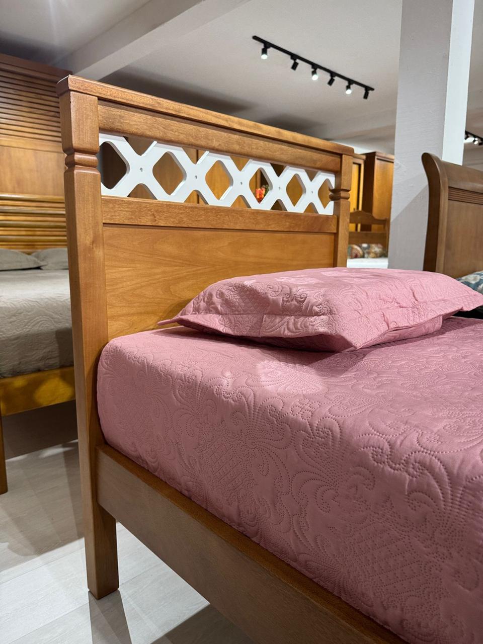 Cama Solteiro Madeira Maciça Safira Amêndoa/Branco