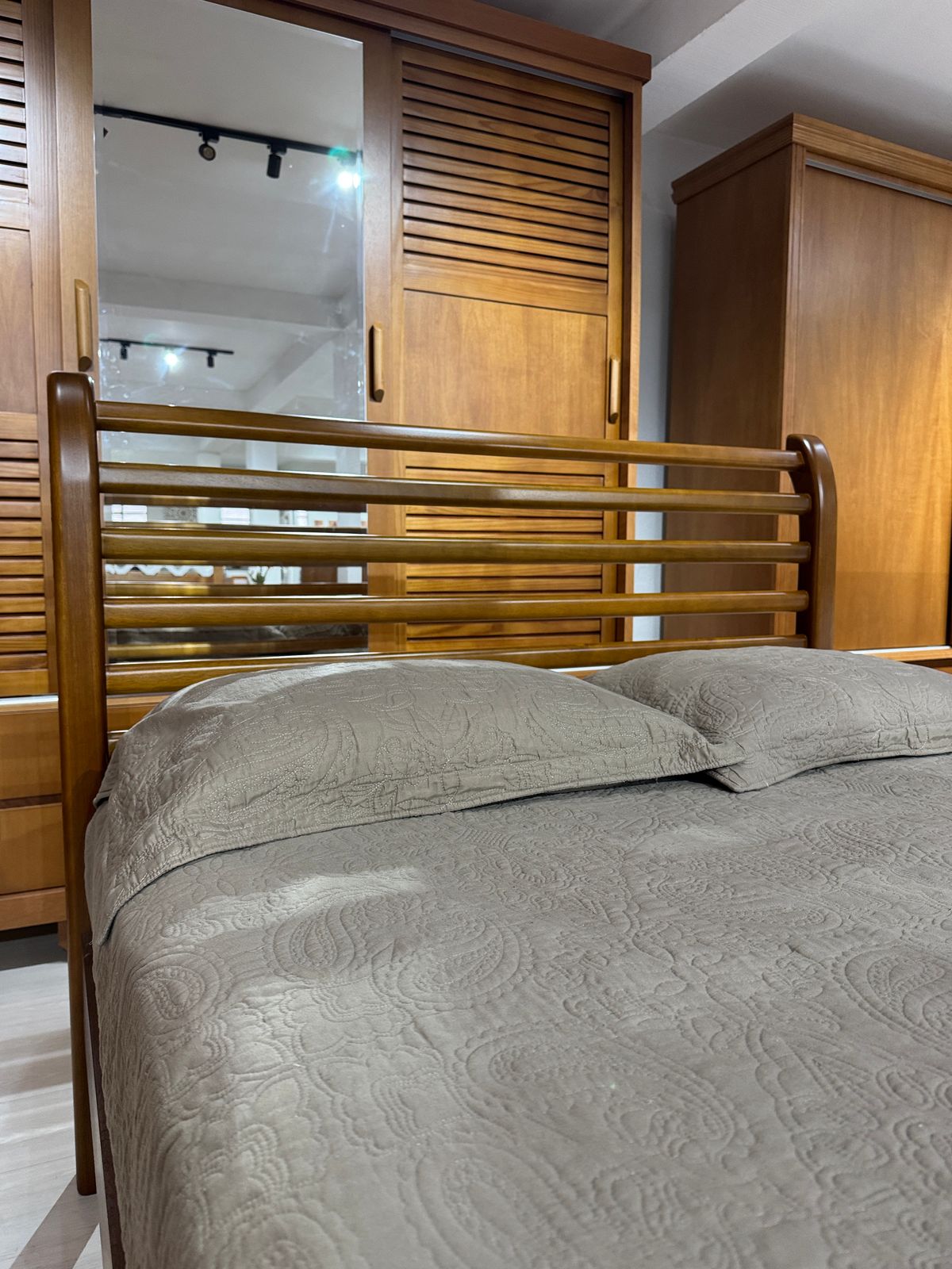 Cama Casal Curvada