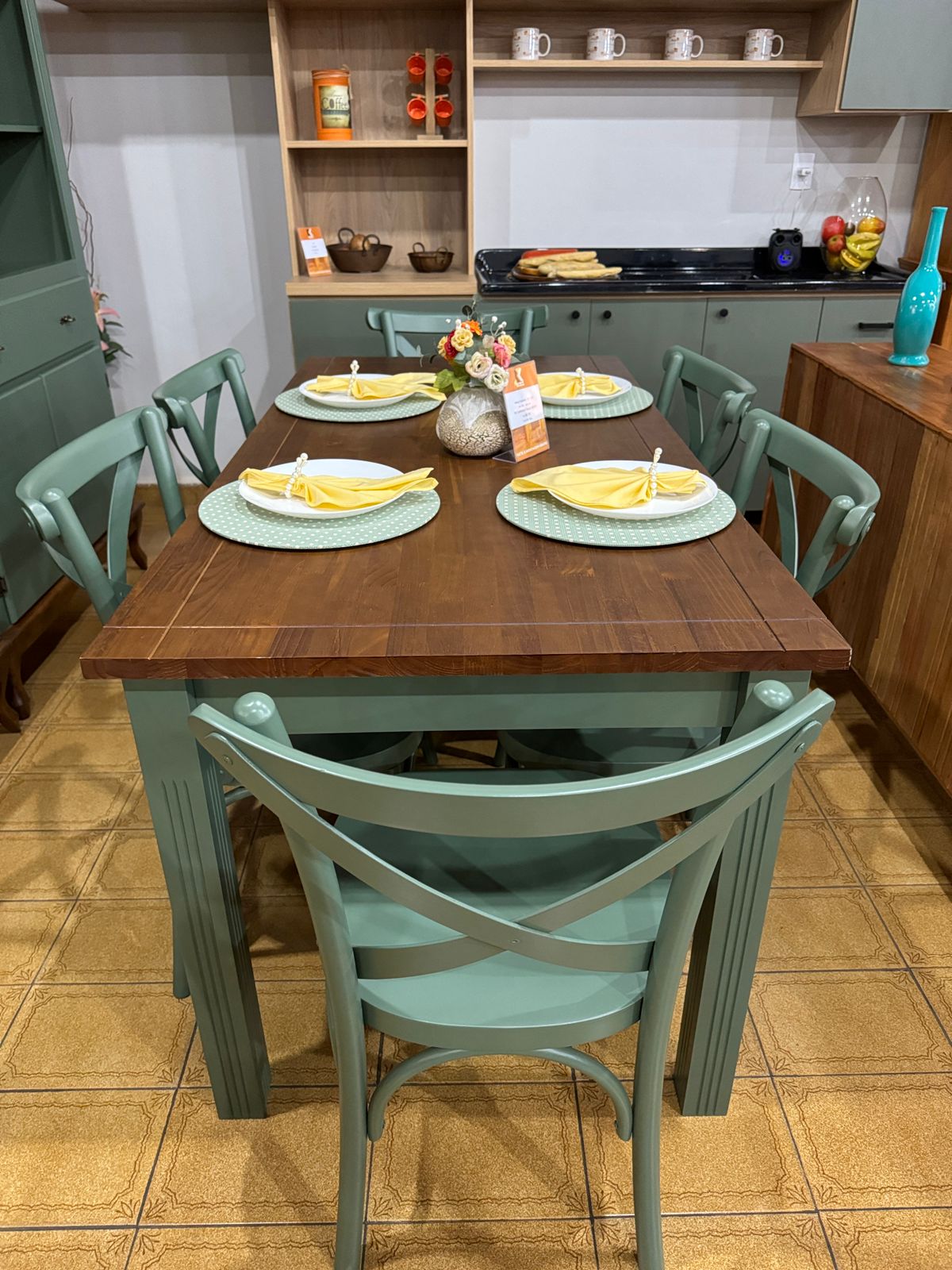 Mesa Colonial Verde Kalle/Imbuia 80 cm x 160 cm x 80 cm