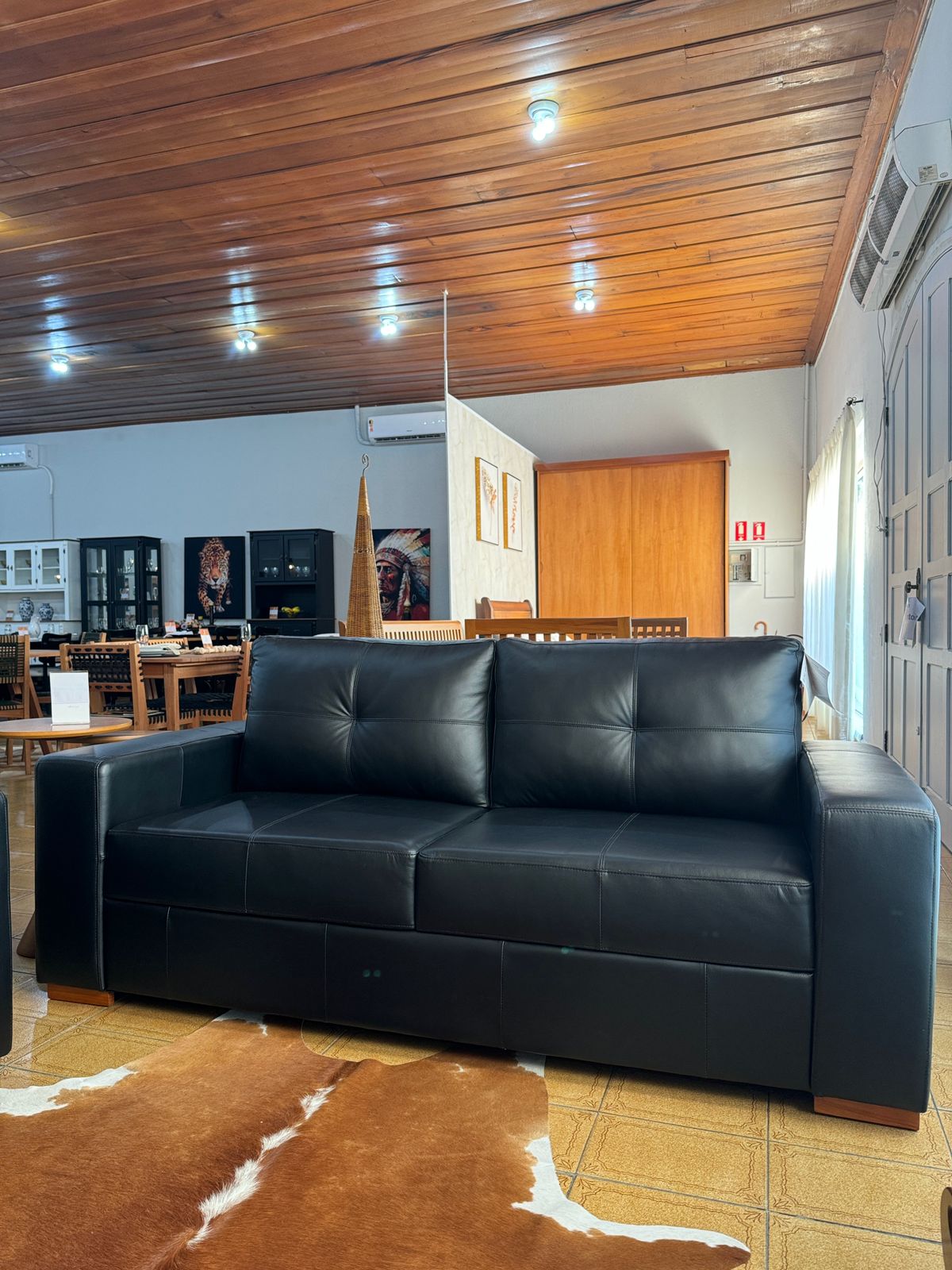 Sofá Lucca Couro Legitimo Preto 95 cm x 200 cm x 90 cm - 3 Lugares