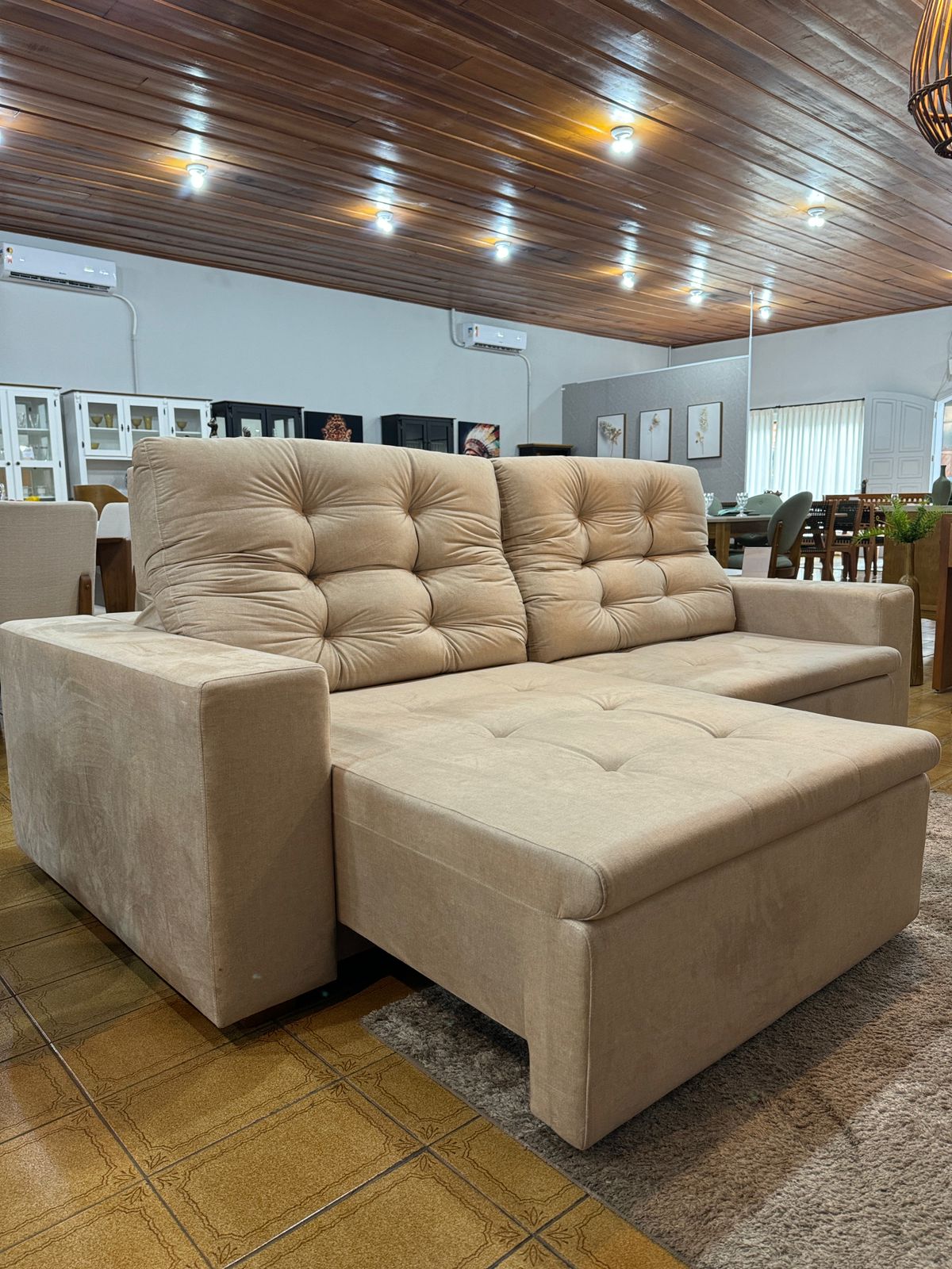 ⁠Sofá Max retrátil suede creme 2,50