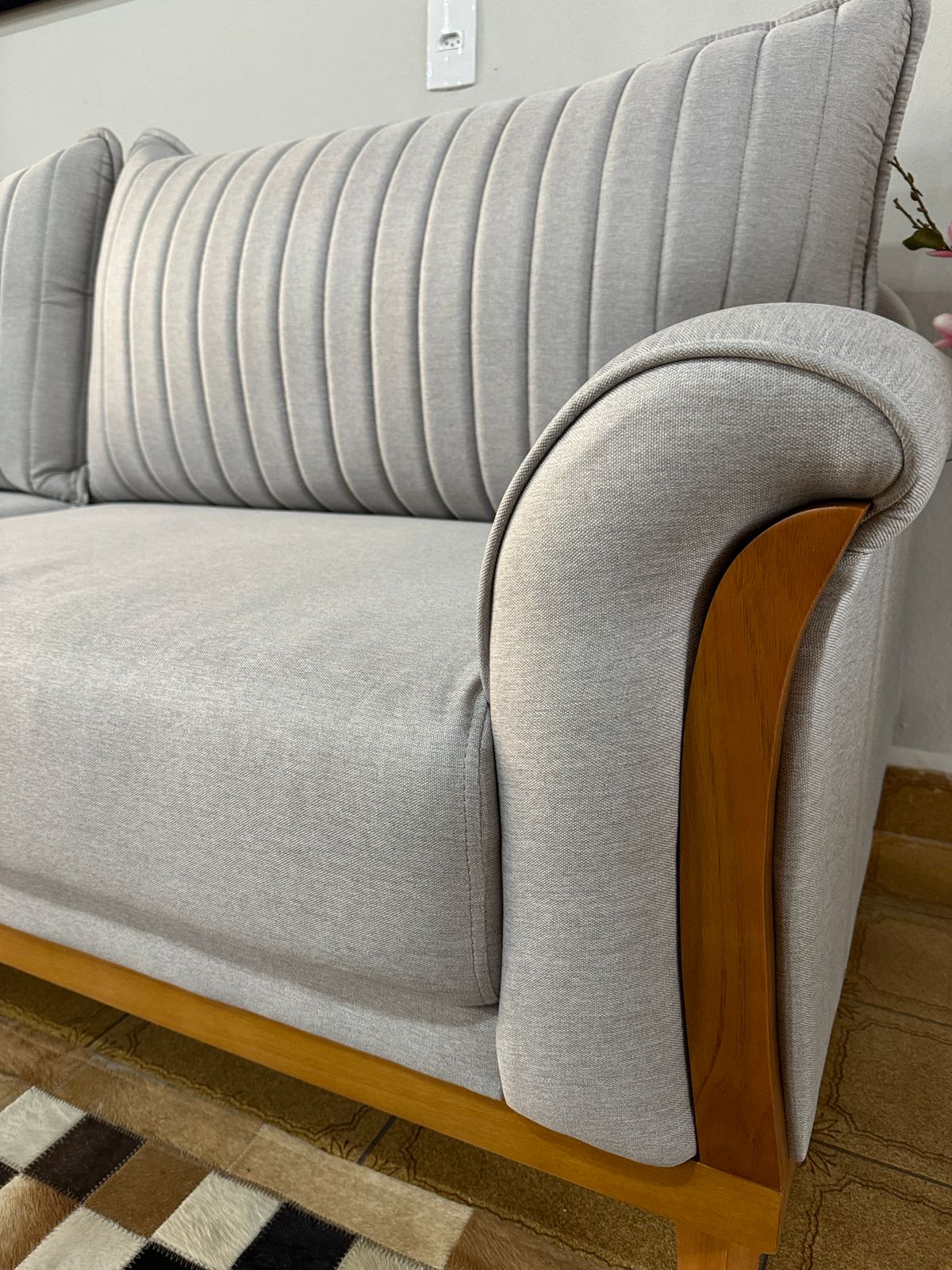 Sofá Louise Linho Cinza 96 cm x 220 cm x 86 cm - 3 Lugares