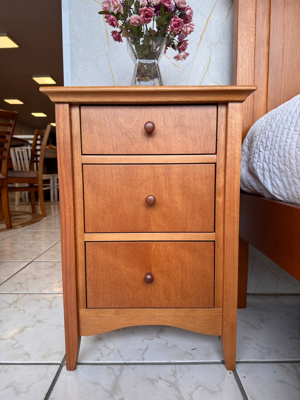 Mesa de Cabeceira Vila Real