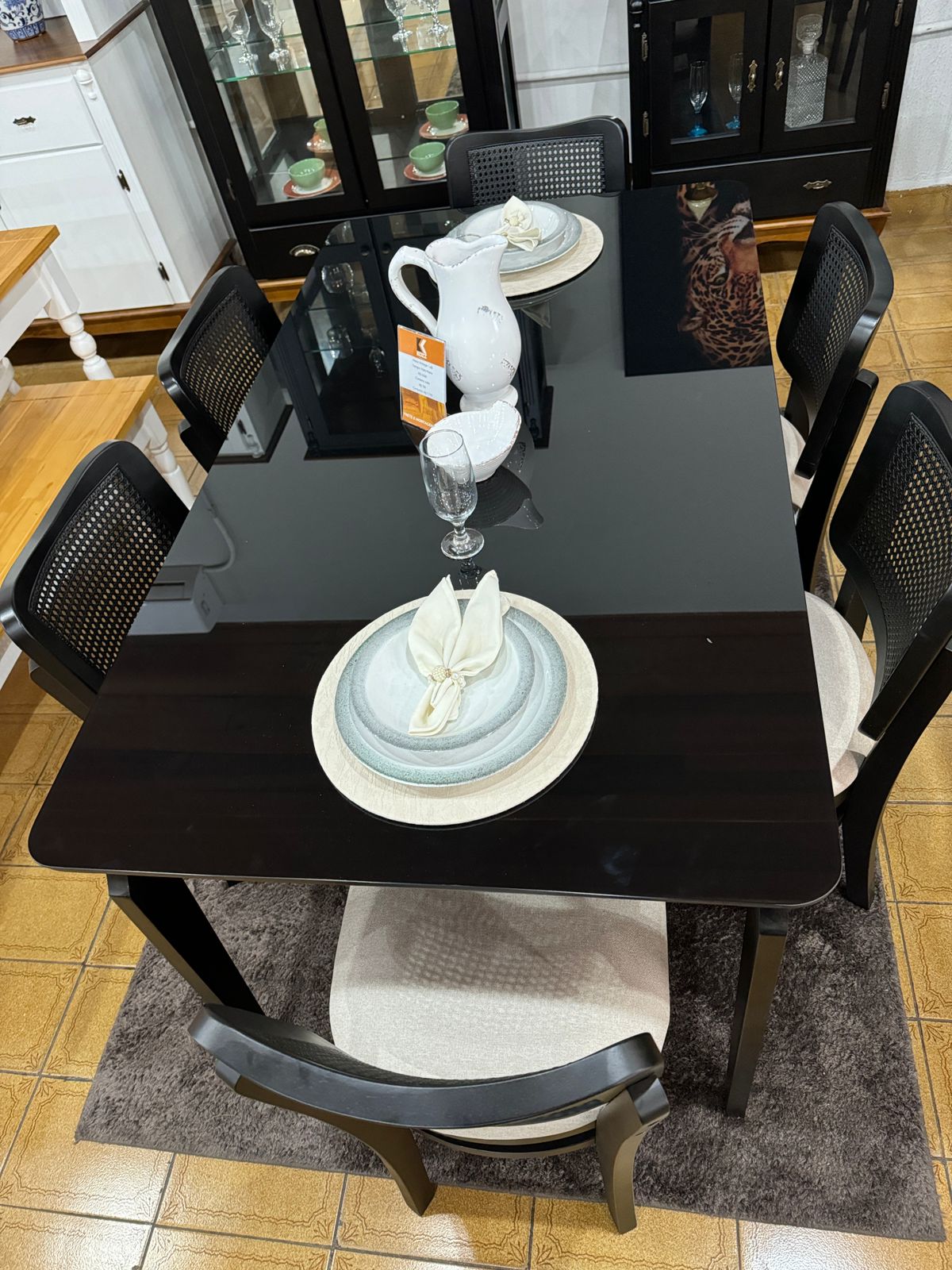 Mesa vintage preta tampo de vidro L- 1,60 x P- 0,90